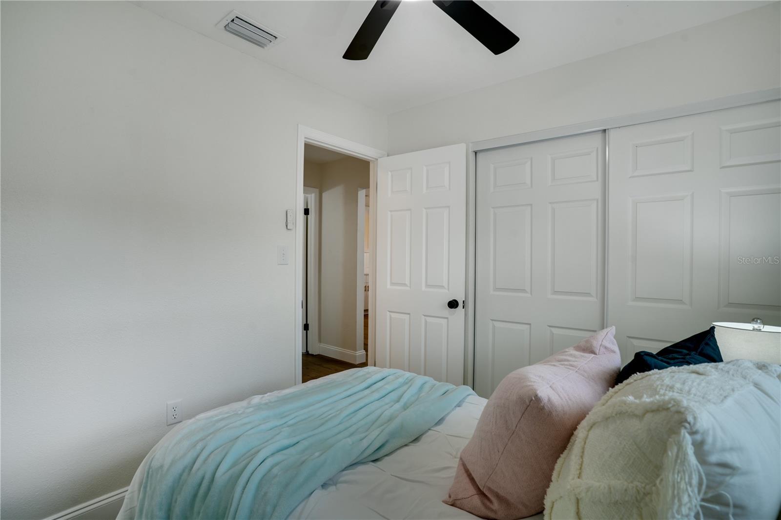 Image 21 of 36 For 4581 67th Avenue N