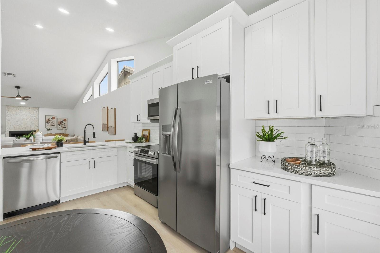 Image 14 of 36 For 5581 Greyston Street