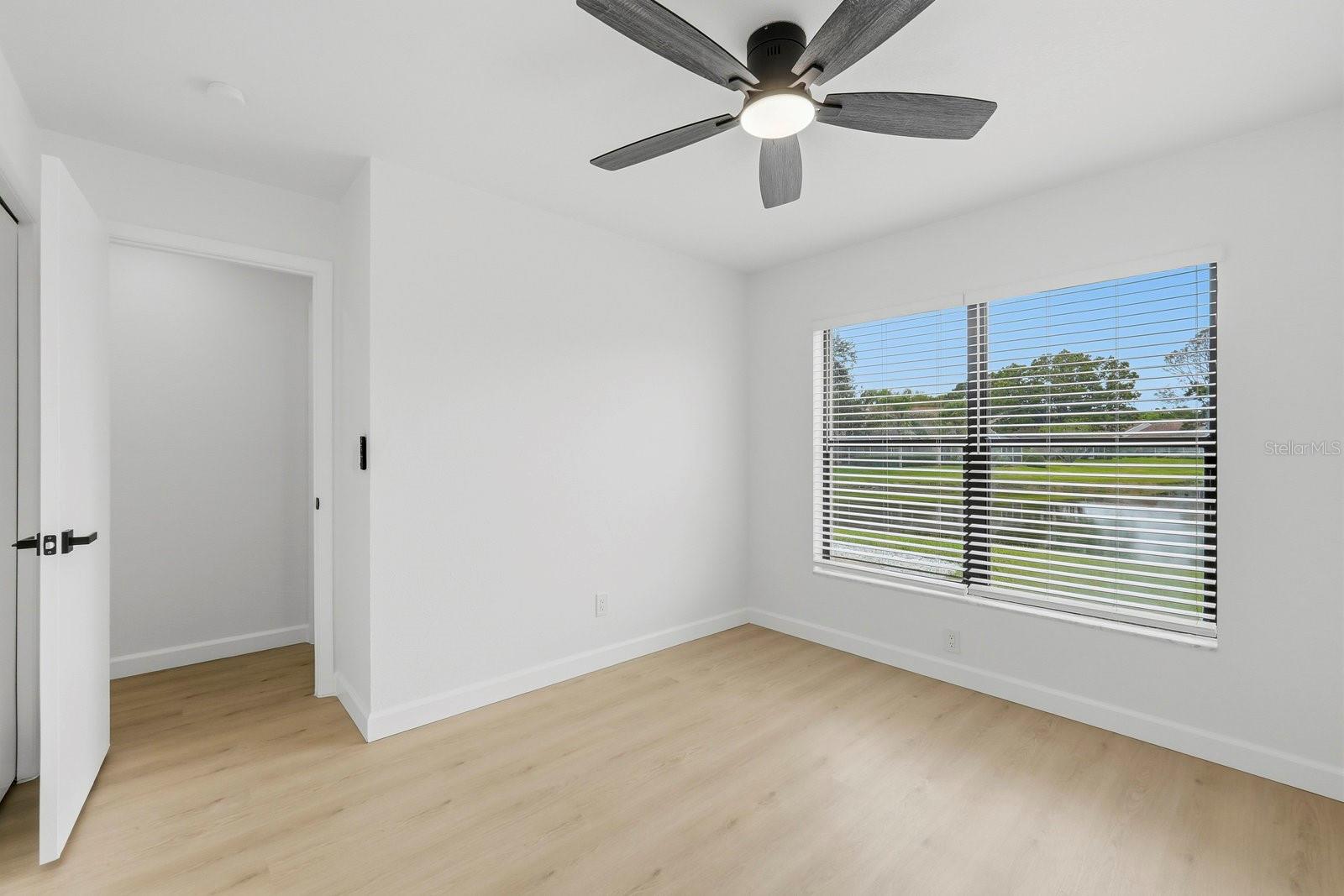 Image 21 of 36 For 5581 Greyston Street