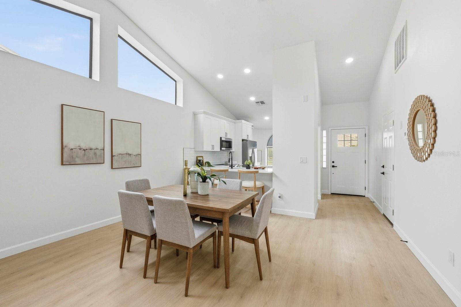 Image 8 of 36 For 5581 Greyston Street