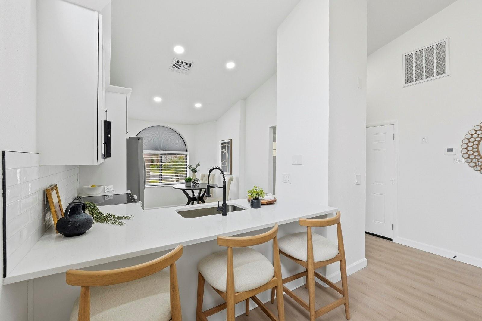 Image 9 of 36 For 5581 Greyston Street