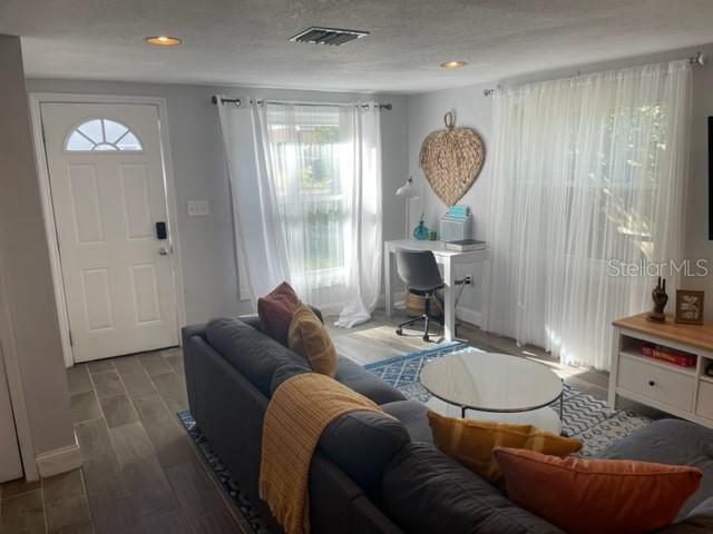 Image 4 of 26 For 2765 61st Avenue N