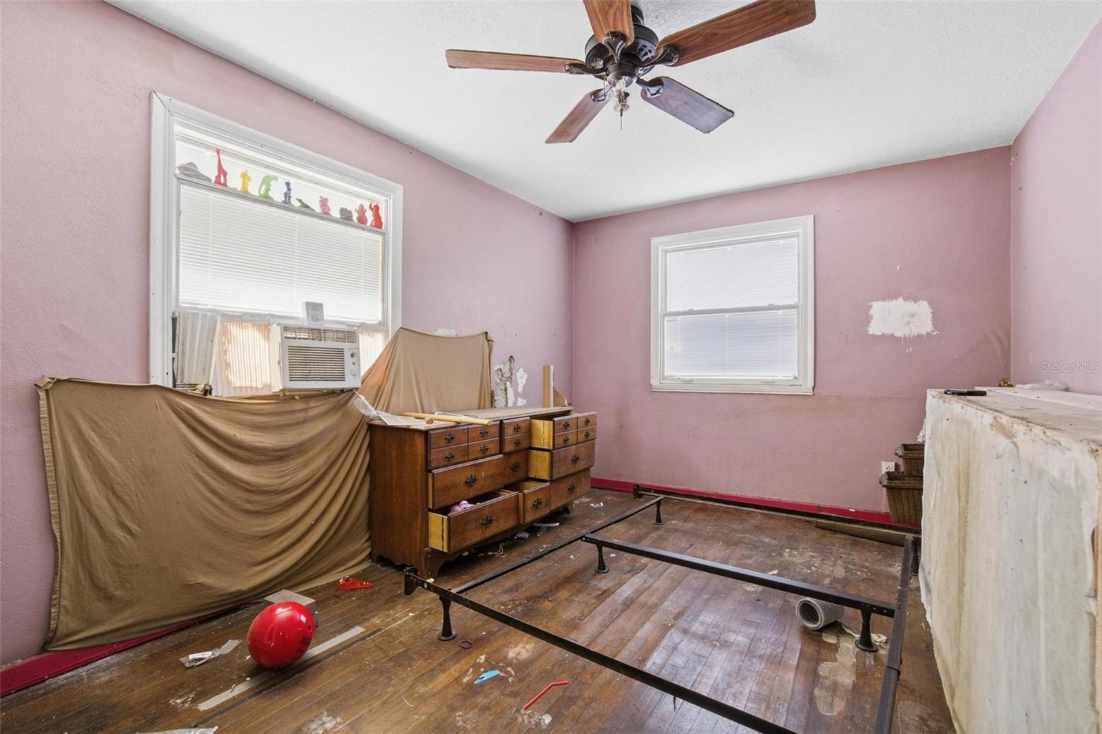 Image 6 of 11 For 2733 34th Avenue N