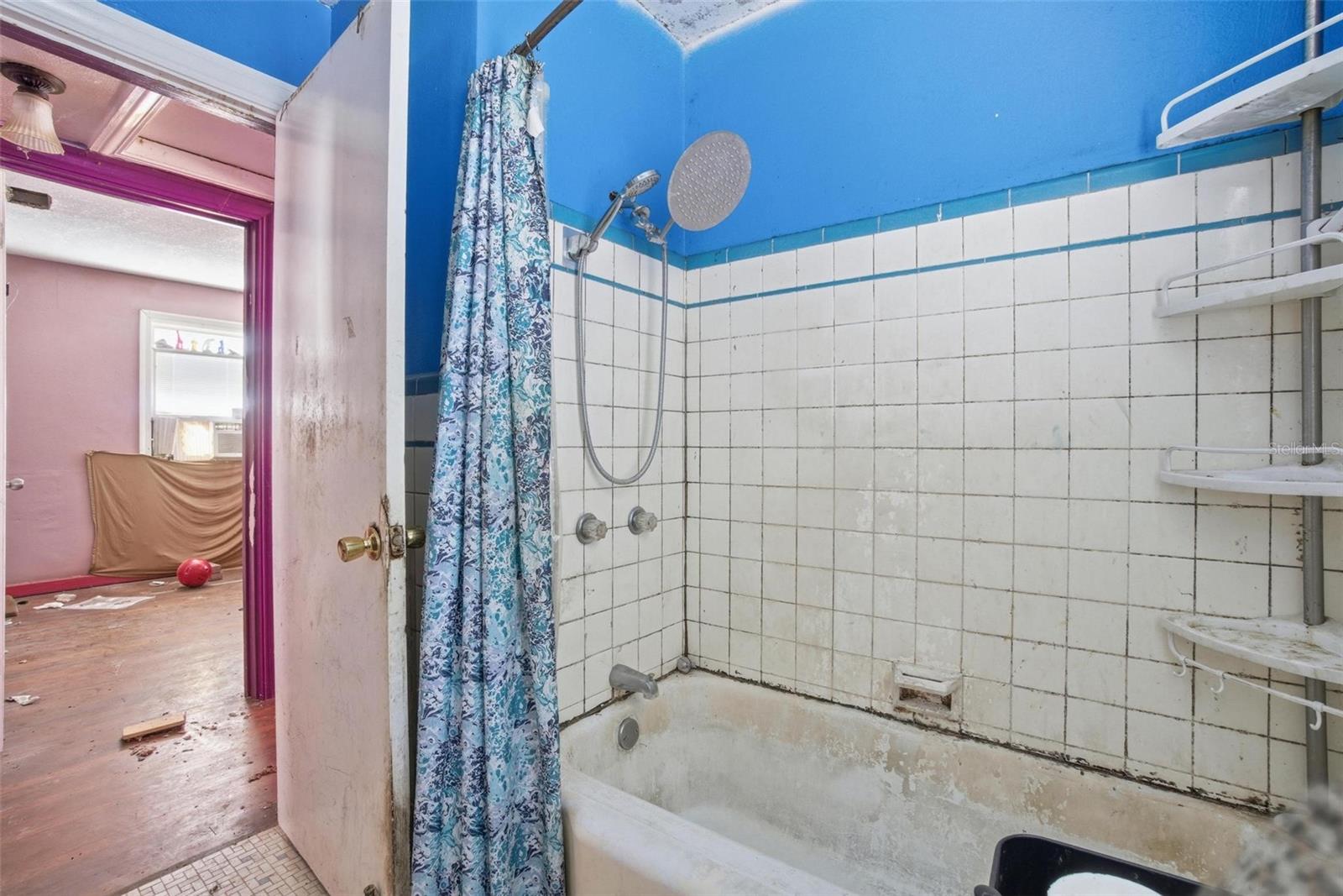 Image 8 of 11 For 2733 34th Avenue N