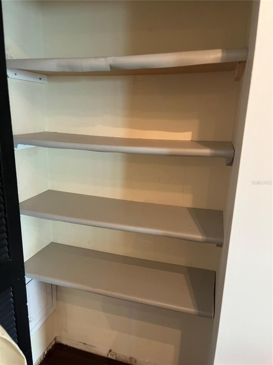 Image 13 of 29 For 2401 Bayshore Boulevard 302