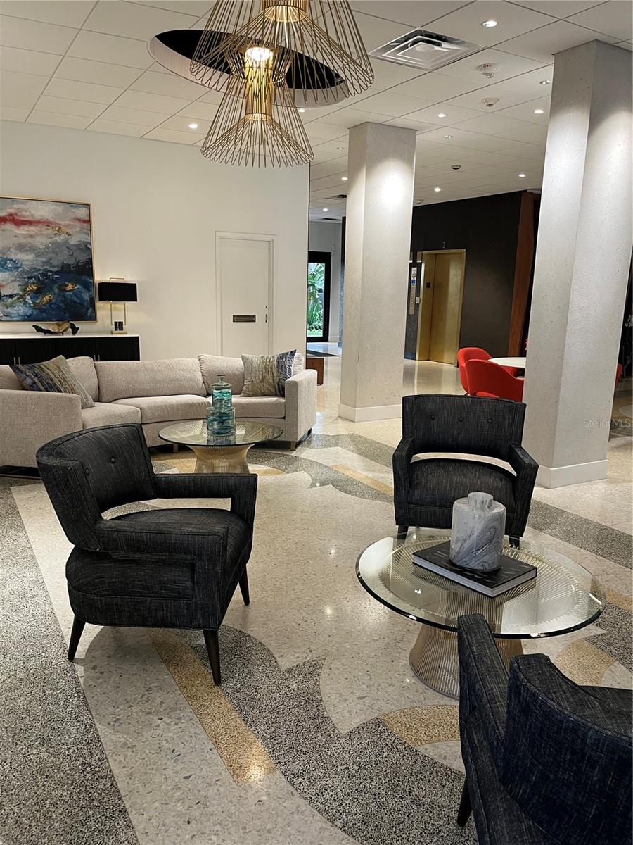 Image 25 of 29 For 2401 Bayshore Boulevard 302