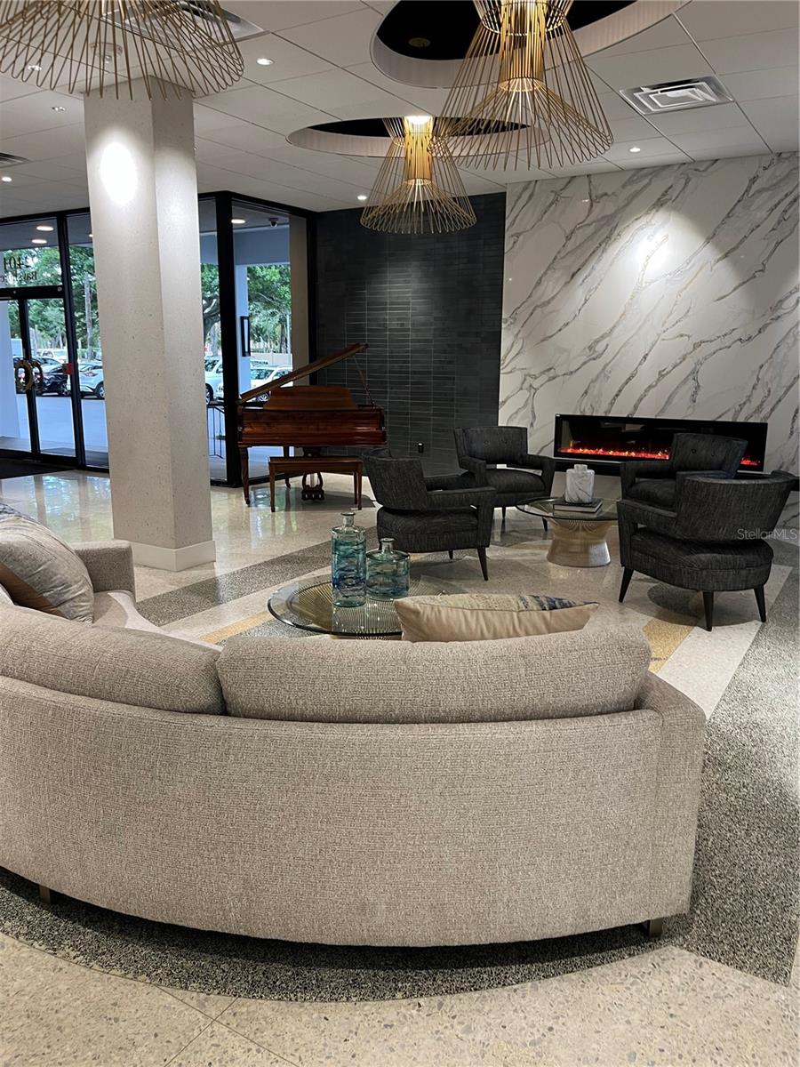 Image 26 of 29 For 2401 Bayshore Boulevard 302