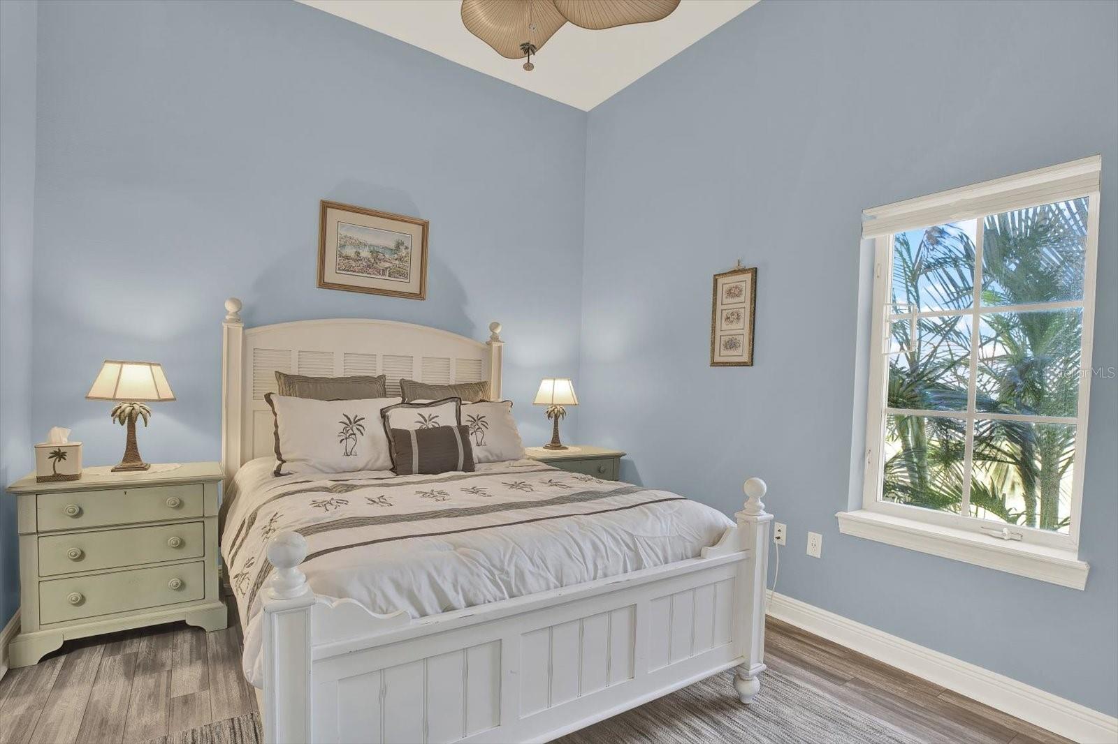 Image 21 of 53 For 205 Brightwater Drive 101