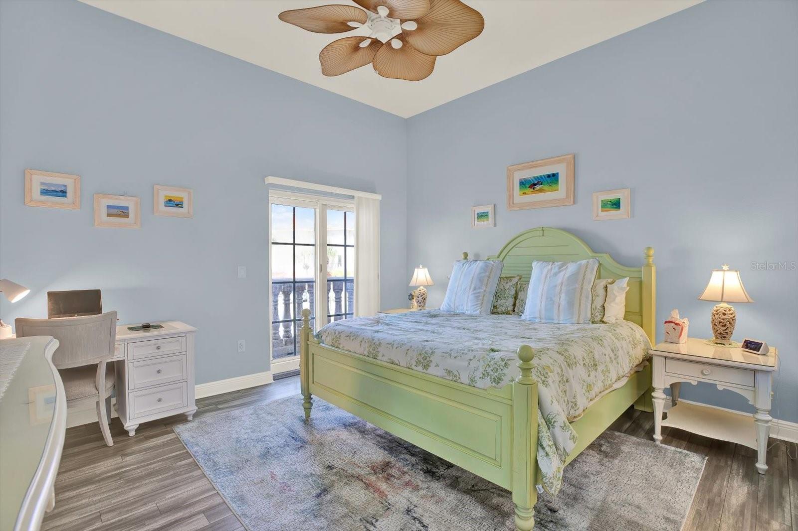 Image 24 of 53 For 205 Brightwater Drive 101