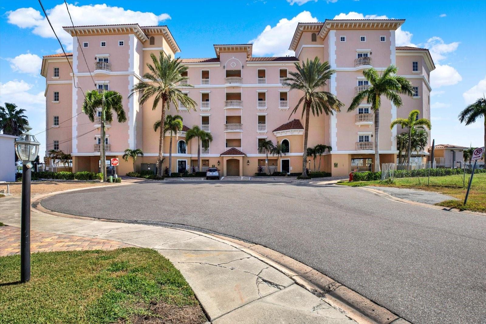 Image 3 of 53 For 205 Brightwater Drive 101