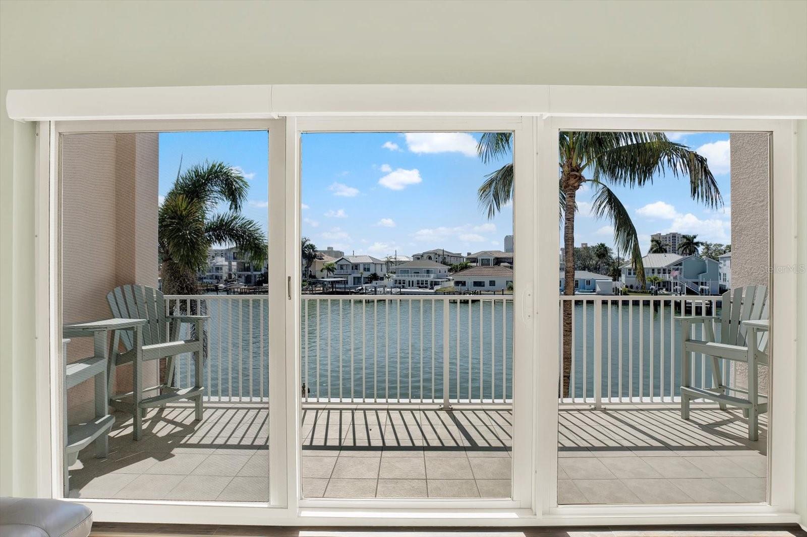 Image 34 of 53 For 205 Brightwater Drive 101