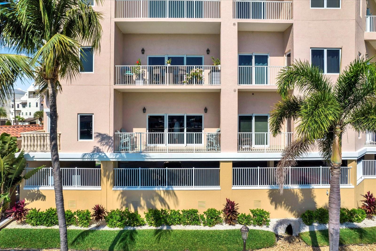 Image 36 of 53 For 205 Brightwater Drive 101