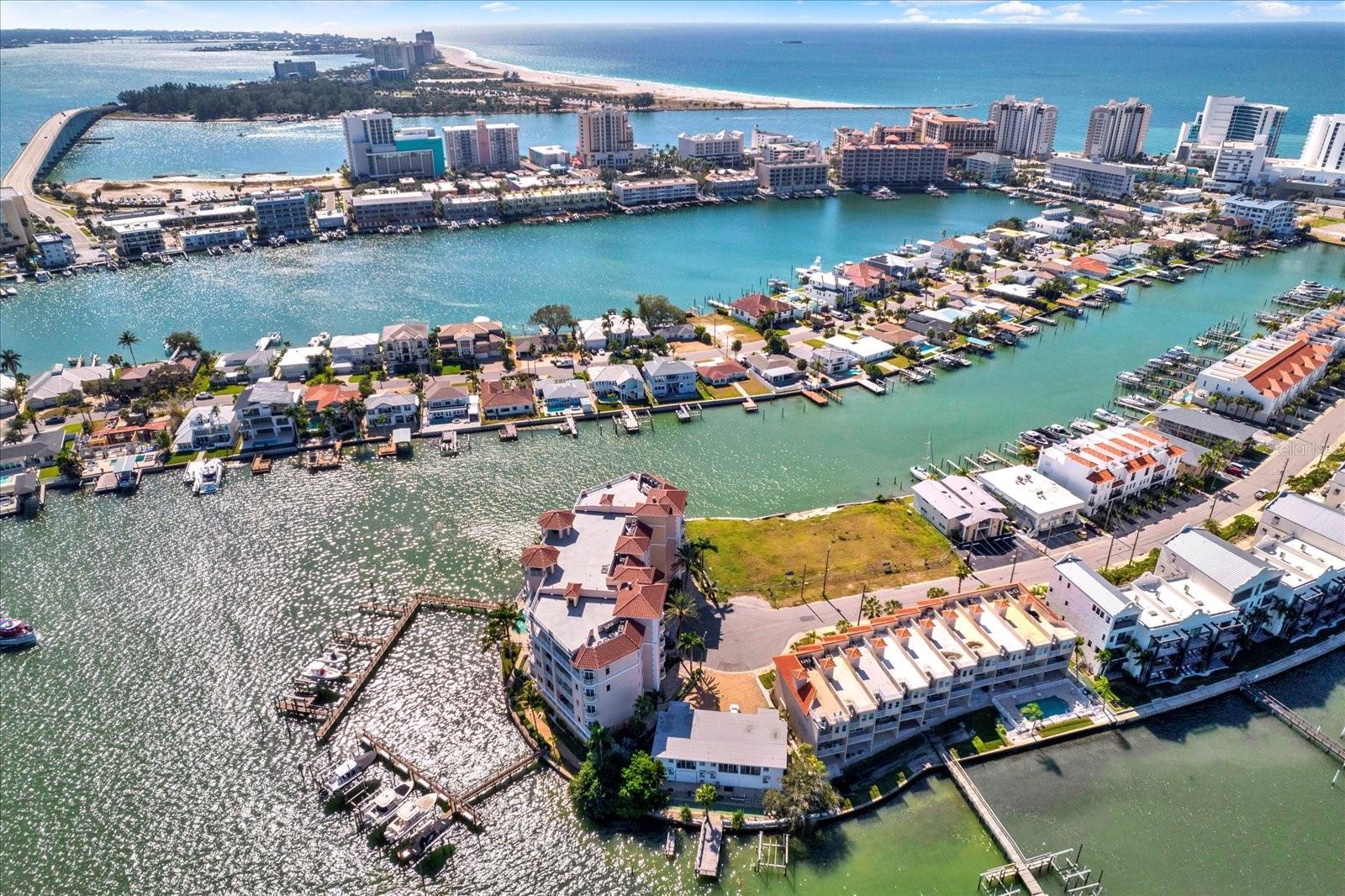 Image 39 of 53 For 205 Brightwater Drive 101