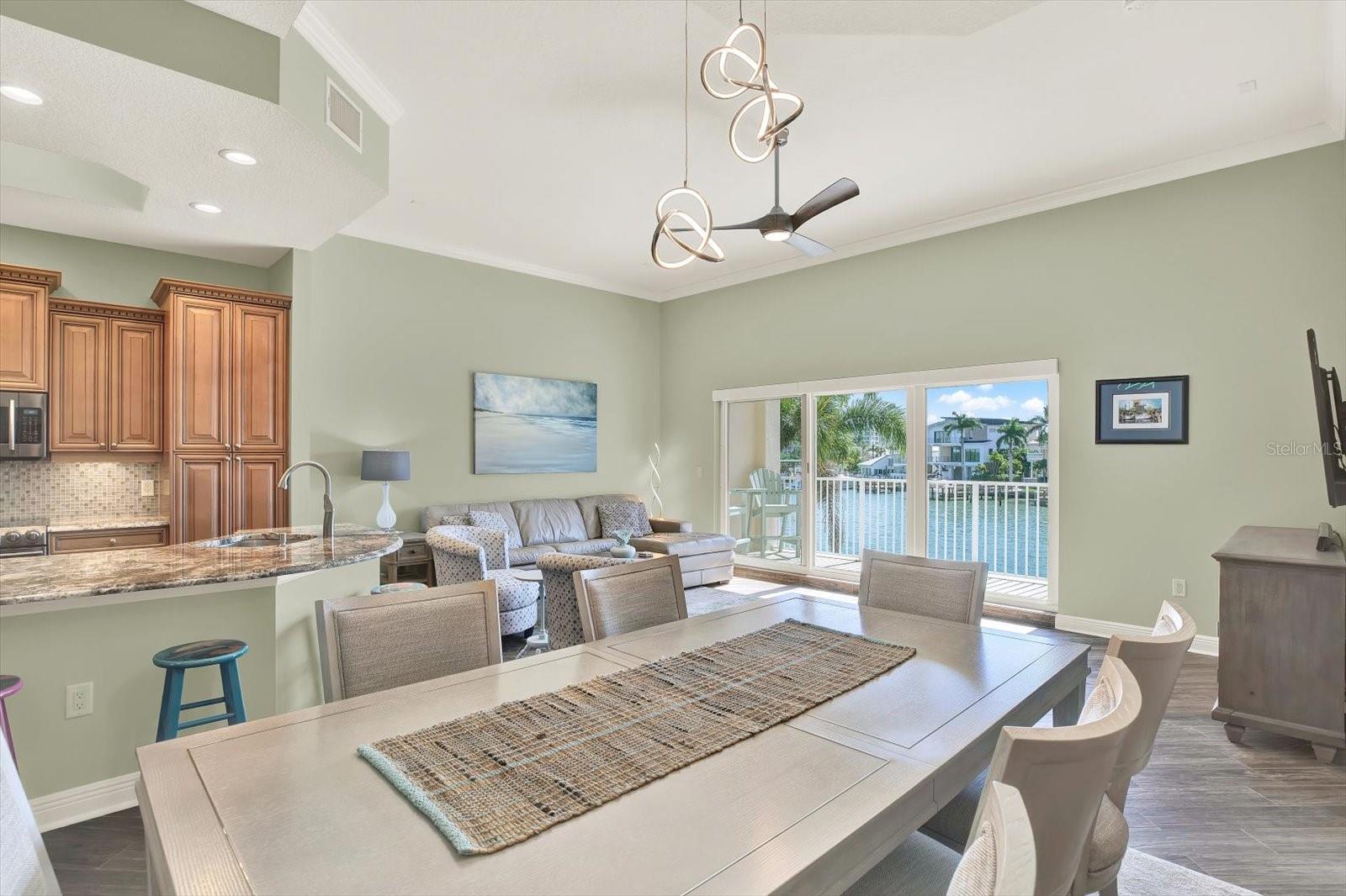 Image 8 of 53 For 205 Brightwater Drive 101