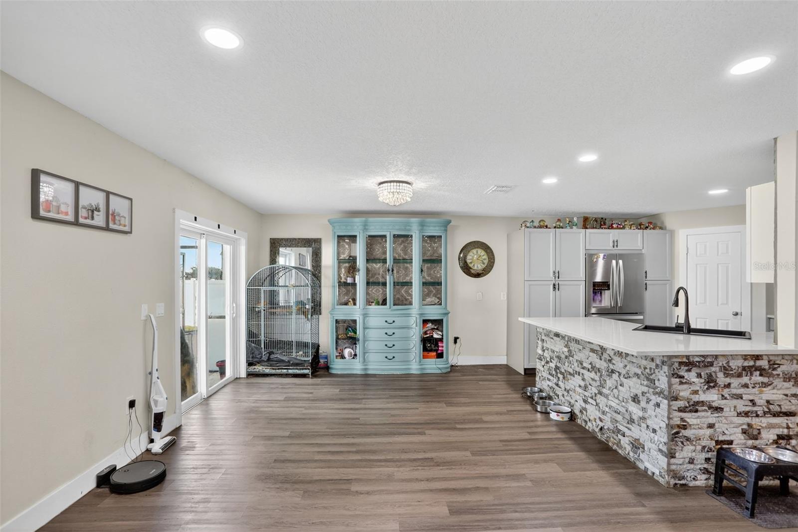 Image 9 of 46 For 306 Rona Lane