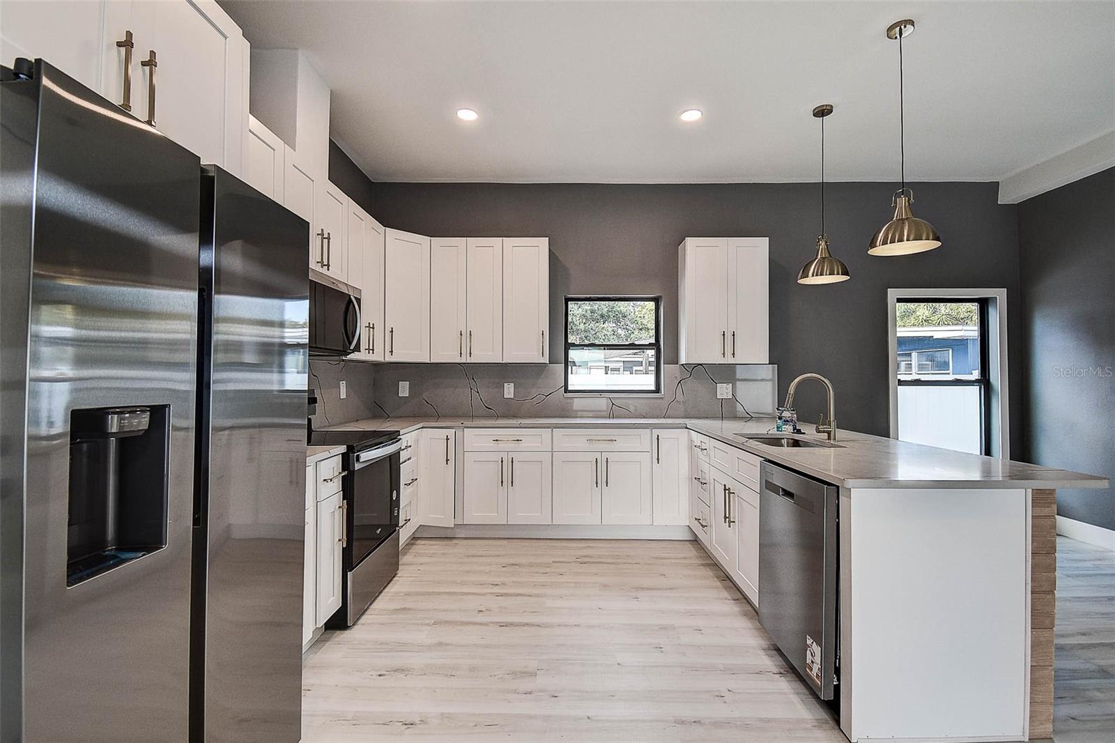 Image 14 of 49 For 5200 7th Avenue N