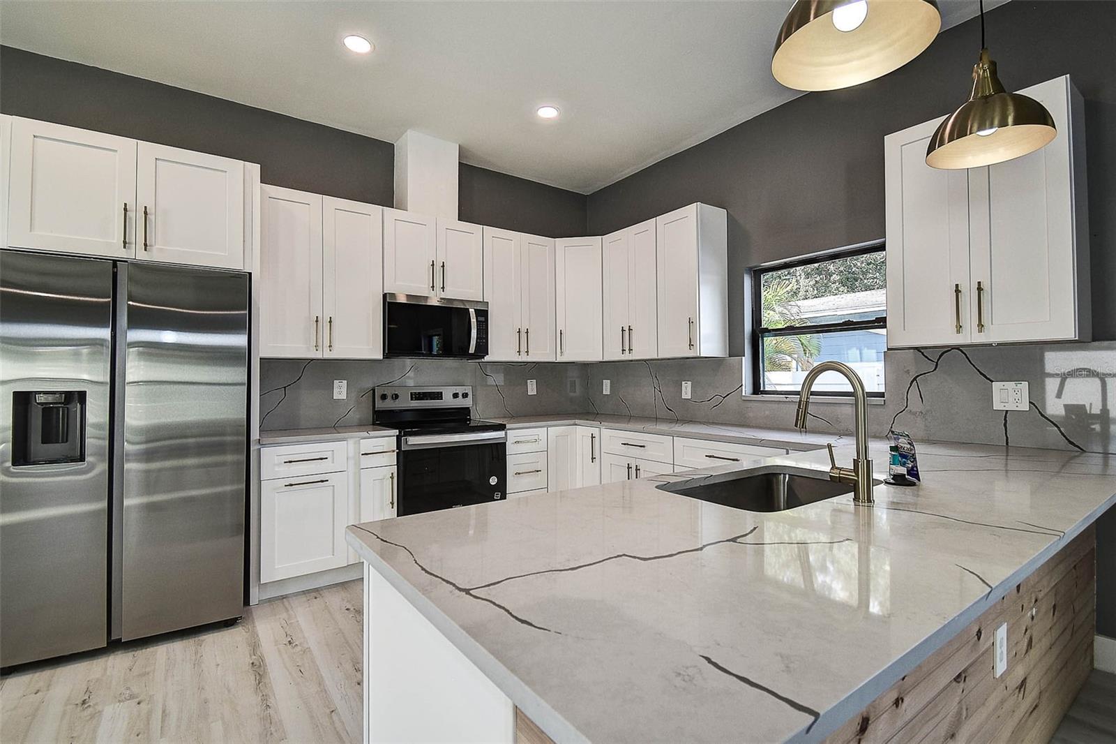 Image 15 of 49 For 5200 7th Avenue N