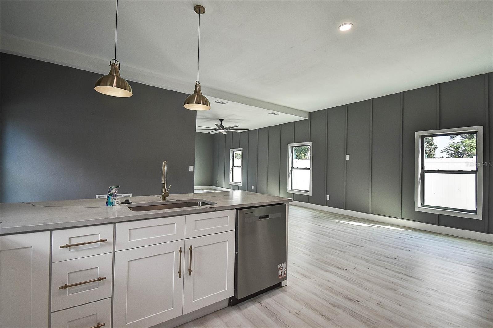 Image 16 of 49 For 5200 7th Avenue N