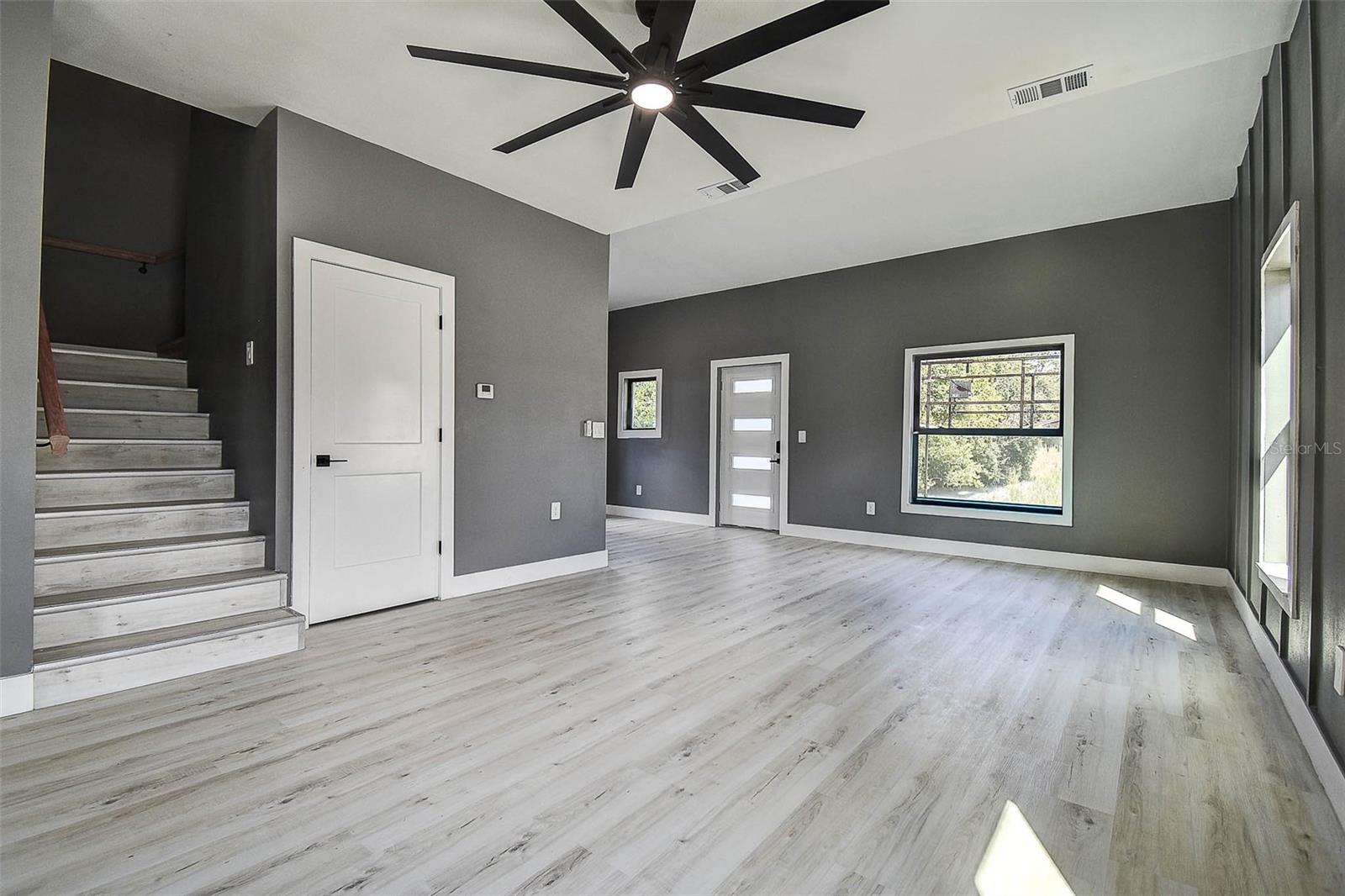 Image 20 of 49 For 5200 7th Avenue N