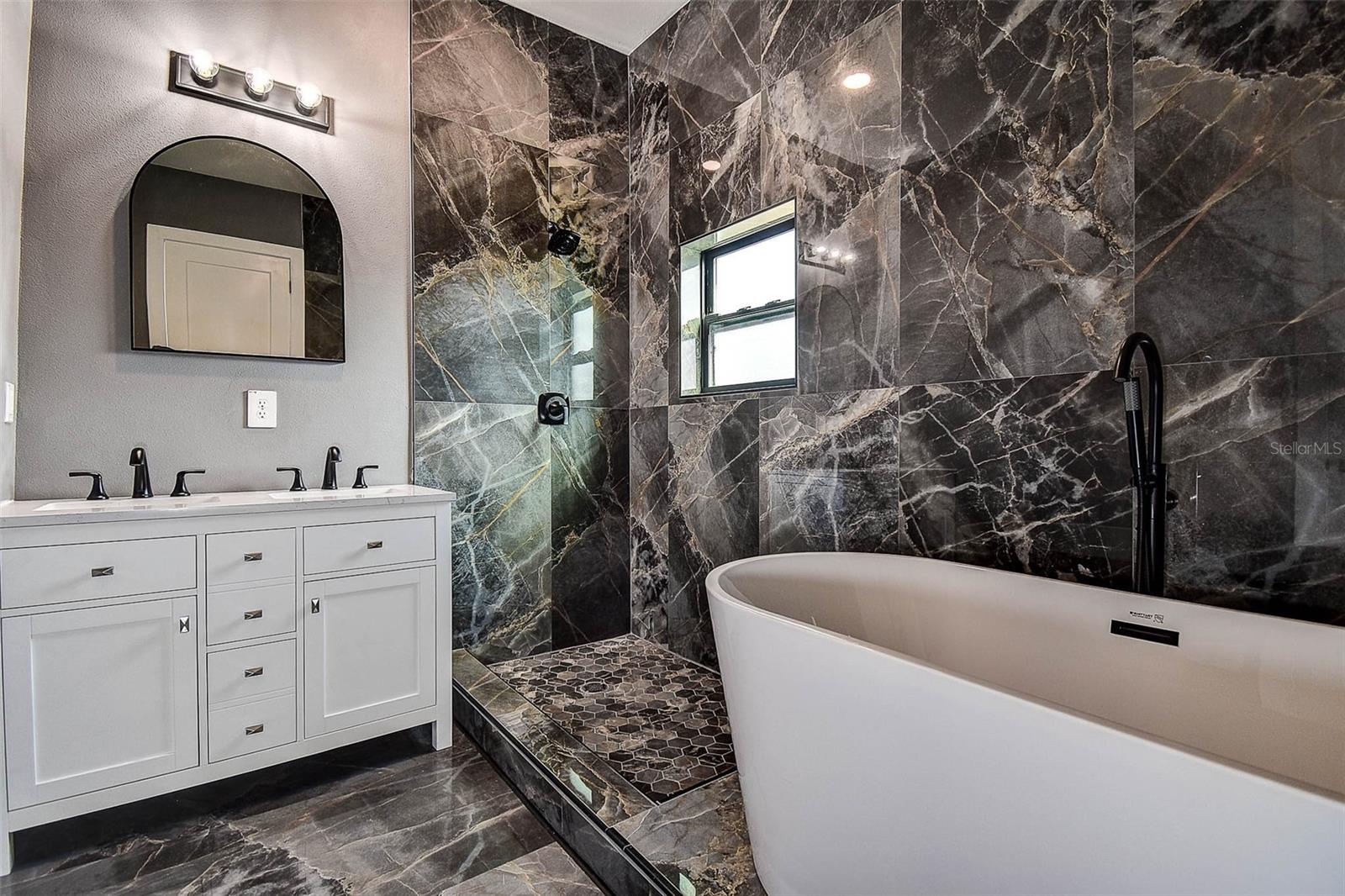 Image 25 of 49 For 5200 7th Avenue N