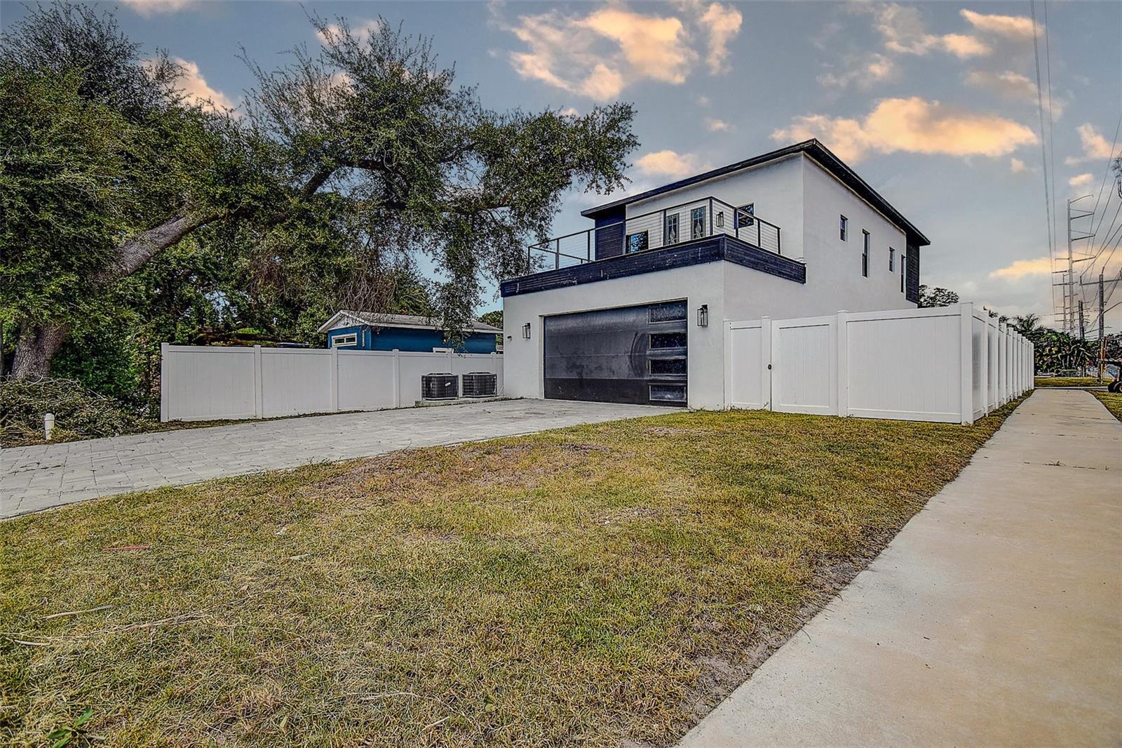 Image 41 of 49 For 5200 7th Avenue N