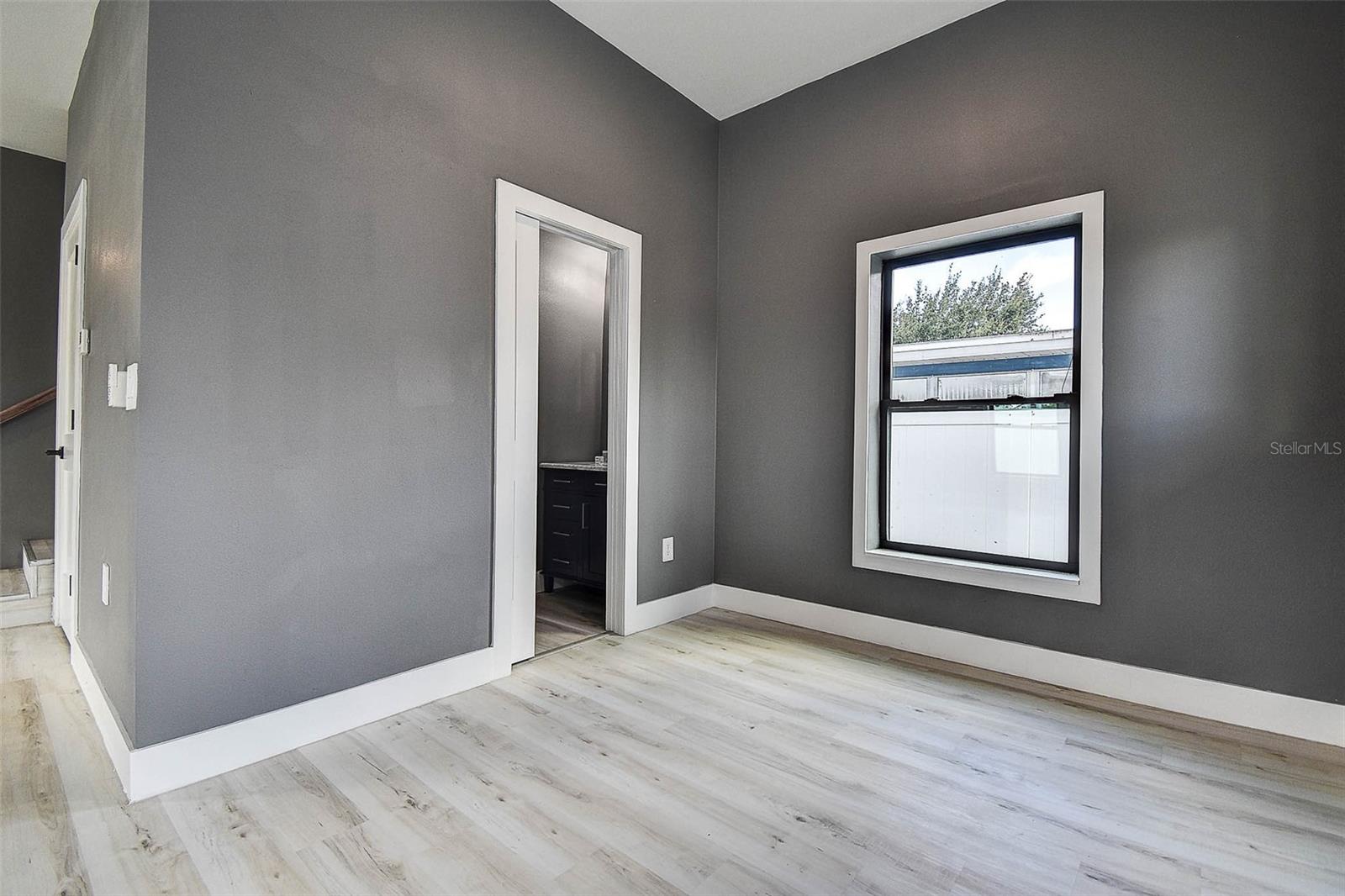 Image 7 of 49 For 5200 7th Avenue N