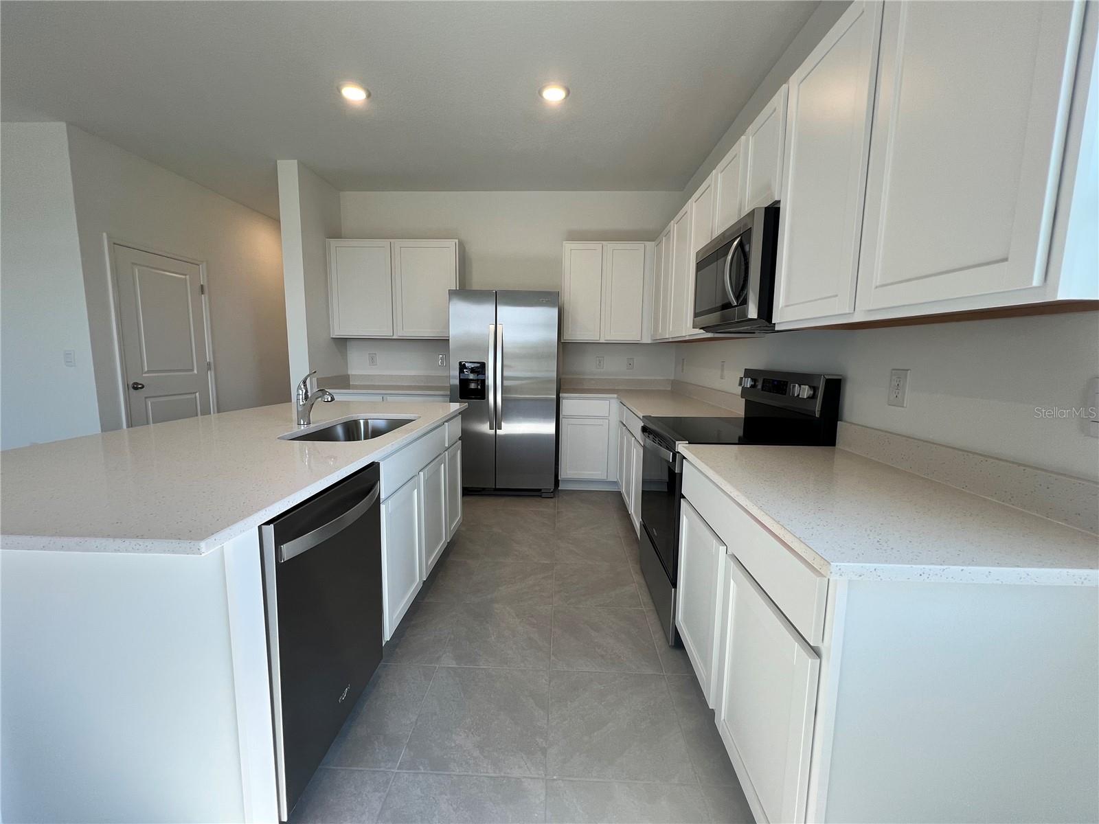 Image 7 of 36 For 110 Mangrove Shade Circle