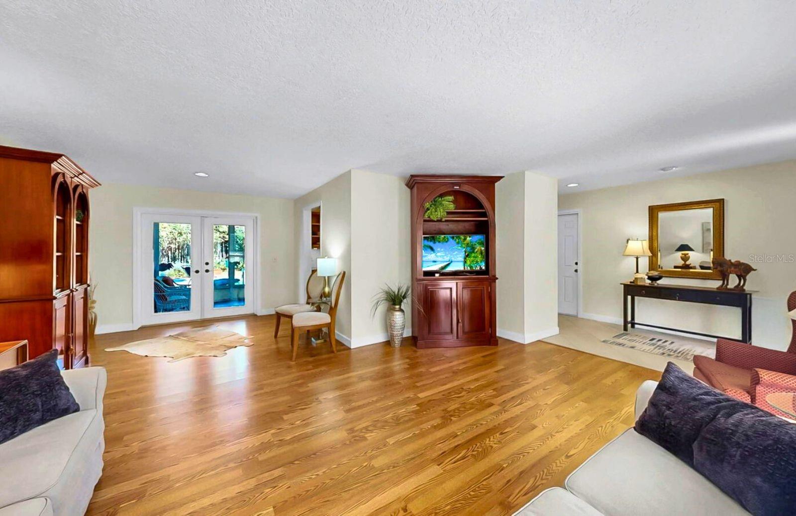 Image 11 of 27 For 3100 Cascade Drive