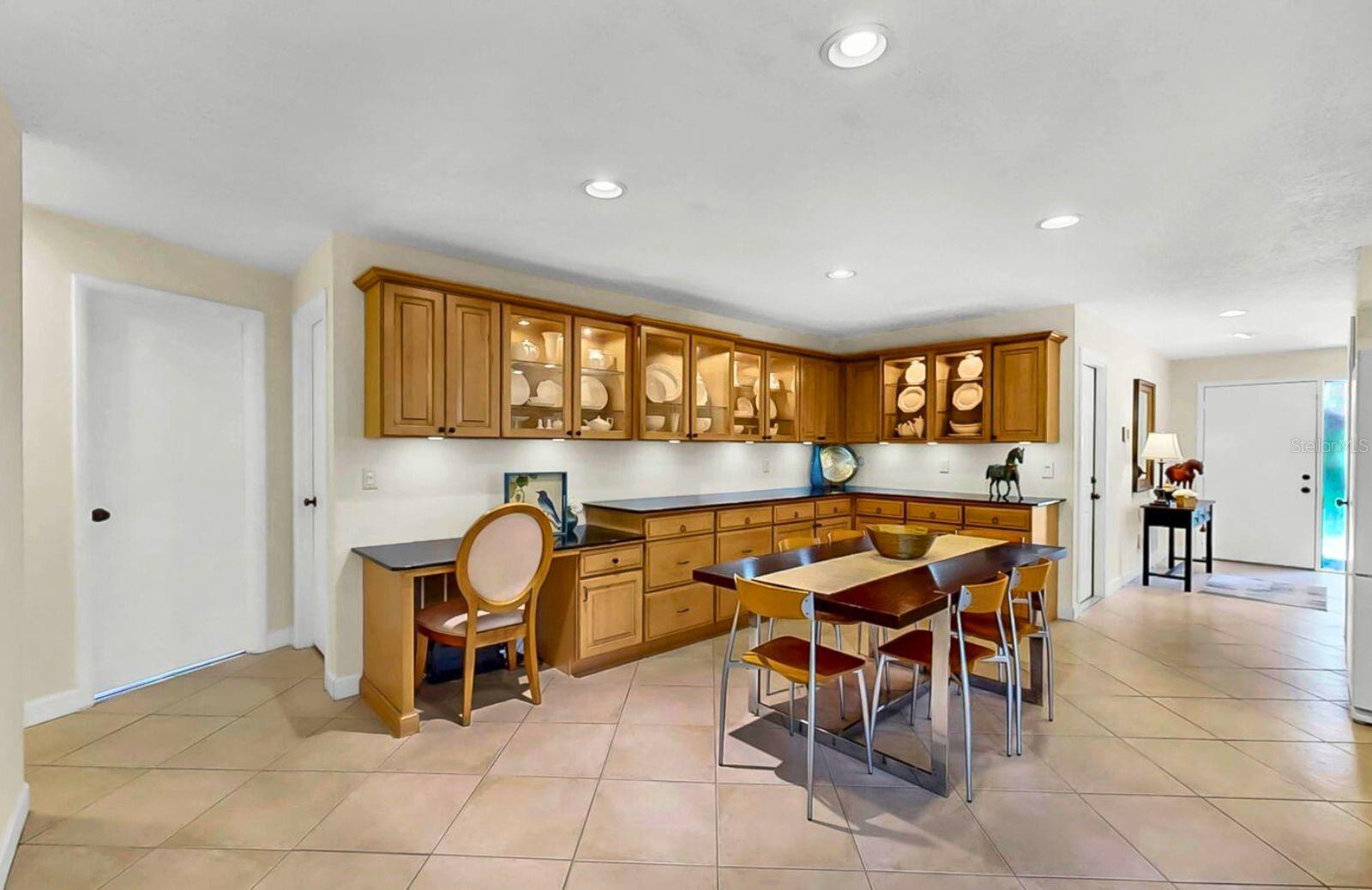 Image 7 of 27 For 3100 Cascade Drive