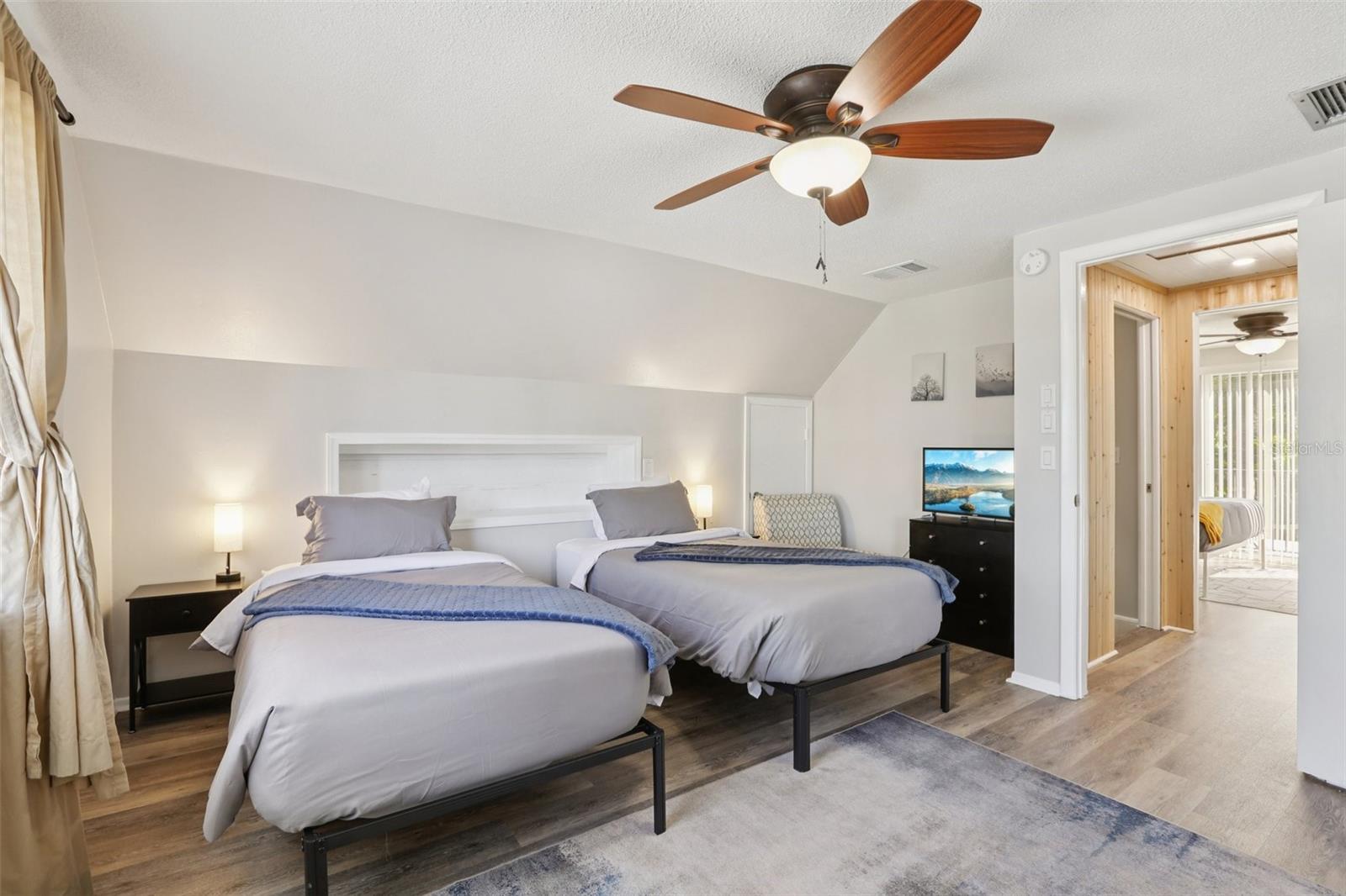 Image 18 of 30 For 12833 126th Terrace