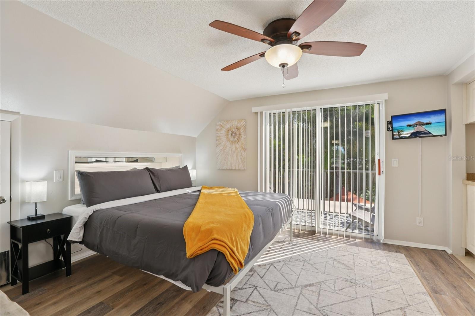 Image 19 of 30 For 12833 126th Terrace