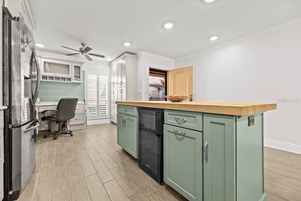 Image 12 of 48 For 4730 Brittany Drive S 36