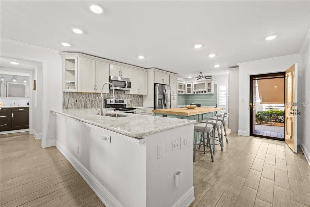 Image 13 of 48 For 4730 Brittany Drive S 36