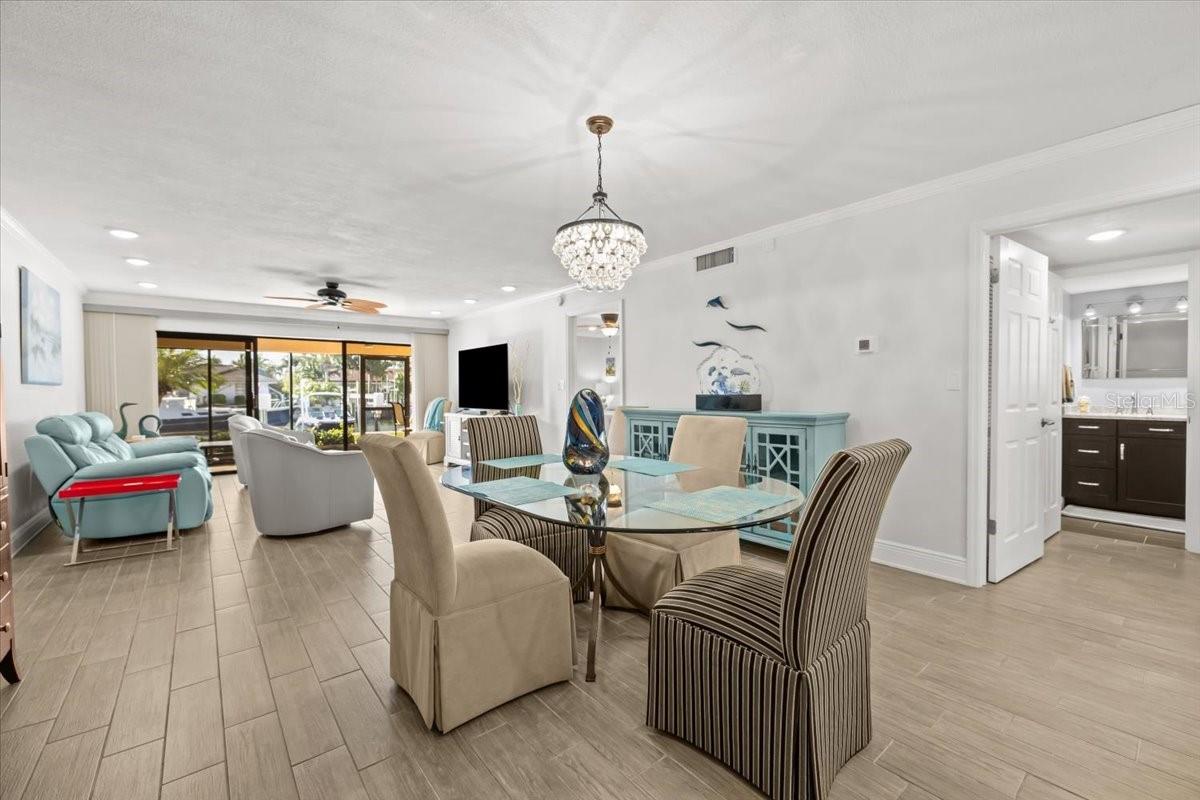 Image 14 of 48 For 4730 Brittany Drive S 36