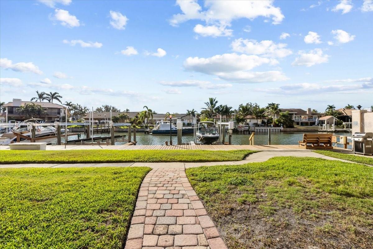 Image 35 of 48 For 4730 Brittany Drive S 36