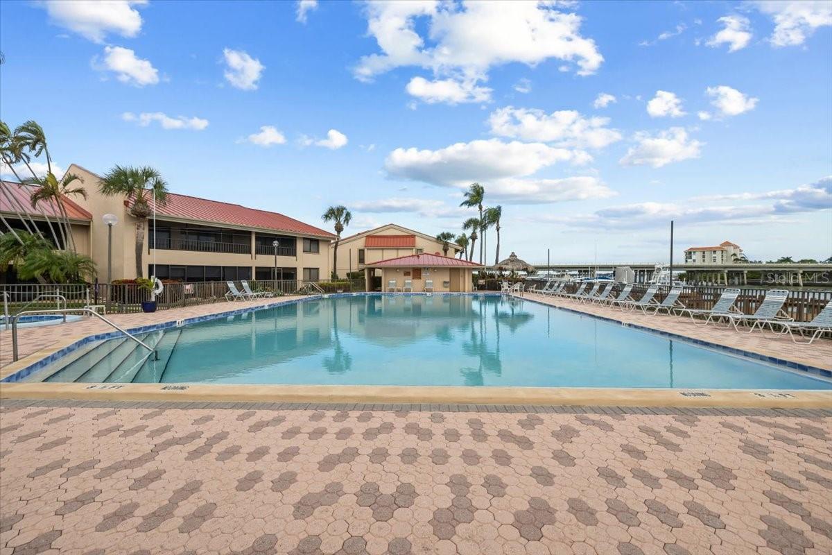 Image 42 of 48 For 4730 Brittany Drive S 36