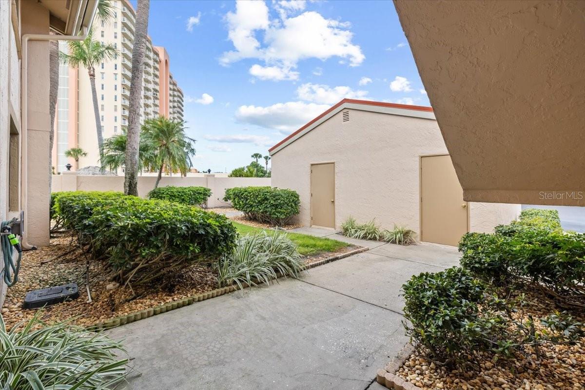 Image 46 of 48 For 4730 Brittany Drive S 36