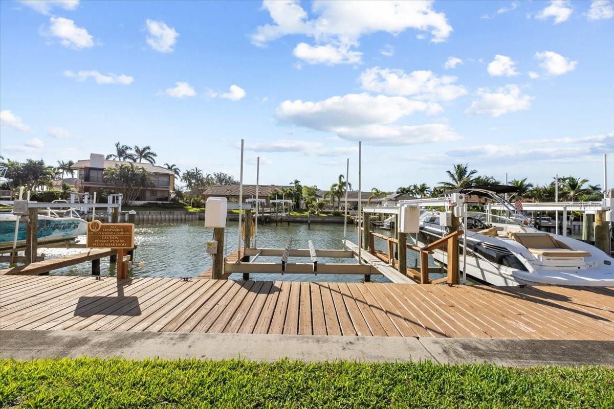 Image 5 of 48 For 4730 Brittany Drive S 36