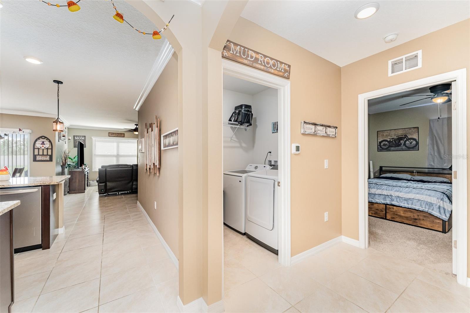 Image 11 of 30 For 240 St Thomas Drive