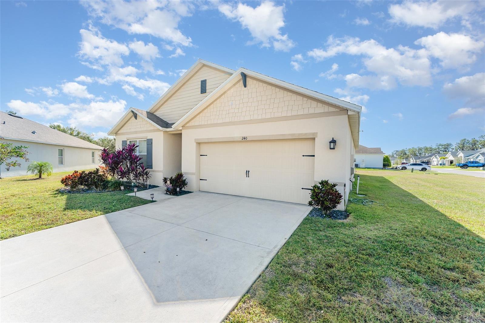 Image 2 of 30 For 240 St Thomas Drive