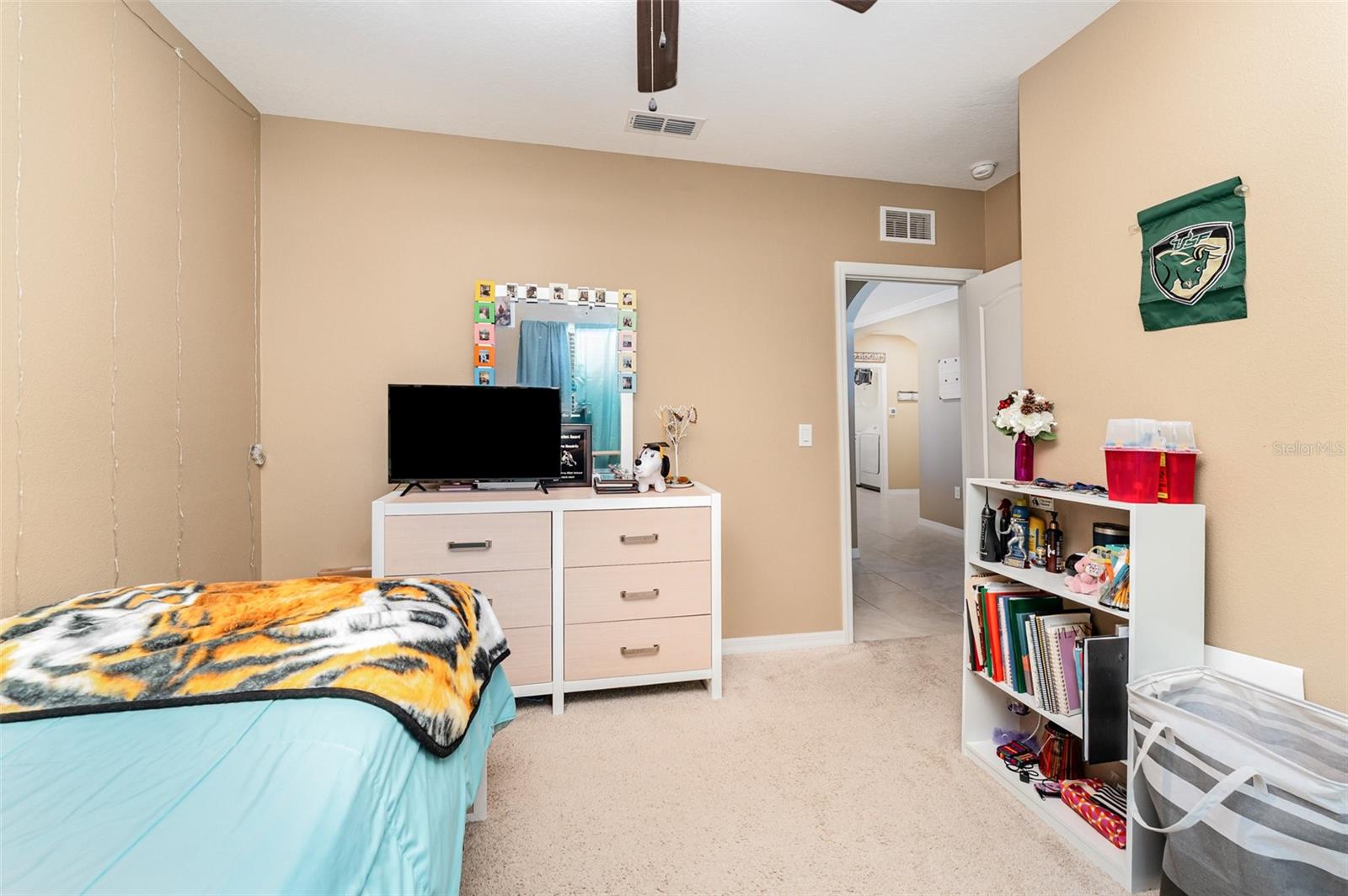 Image 20 of 30 For 240 St Thomas Drive