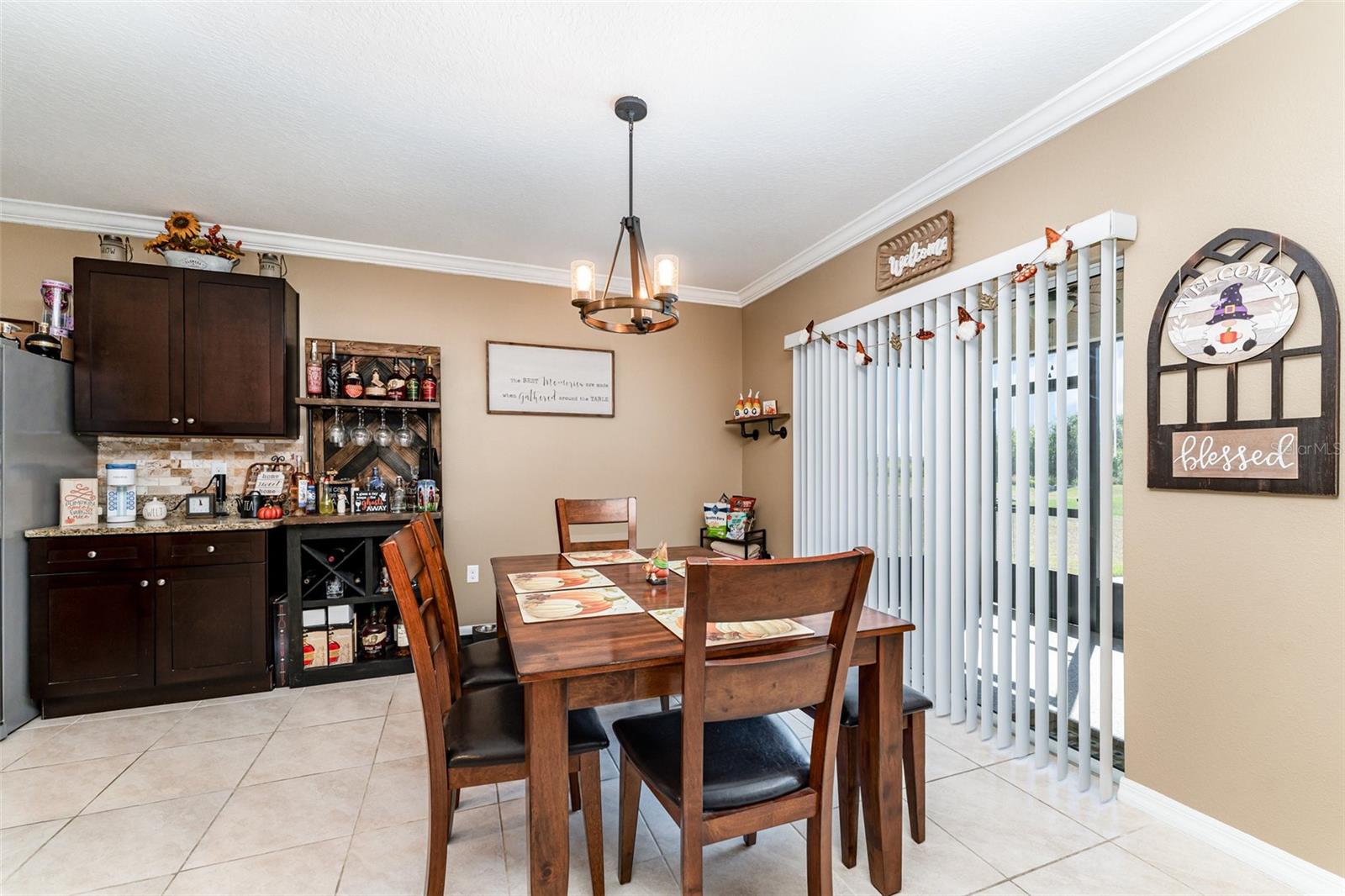 Image 7 of 30 For 240 St Thomas Drive