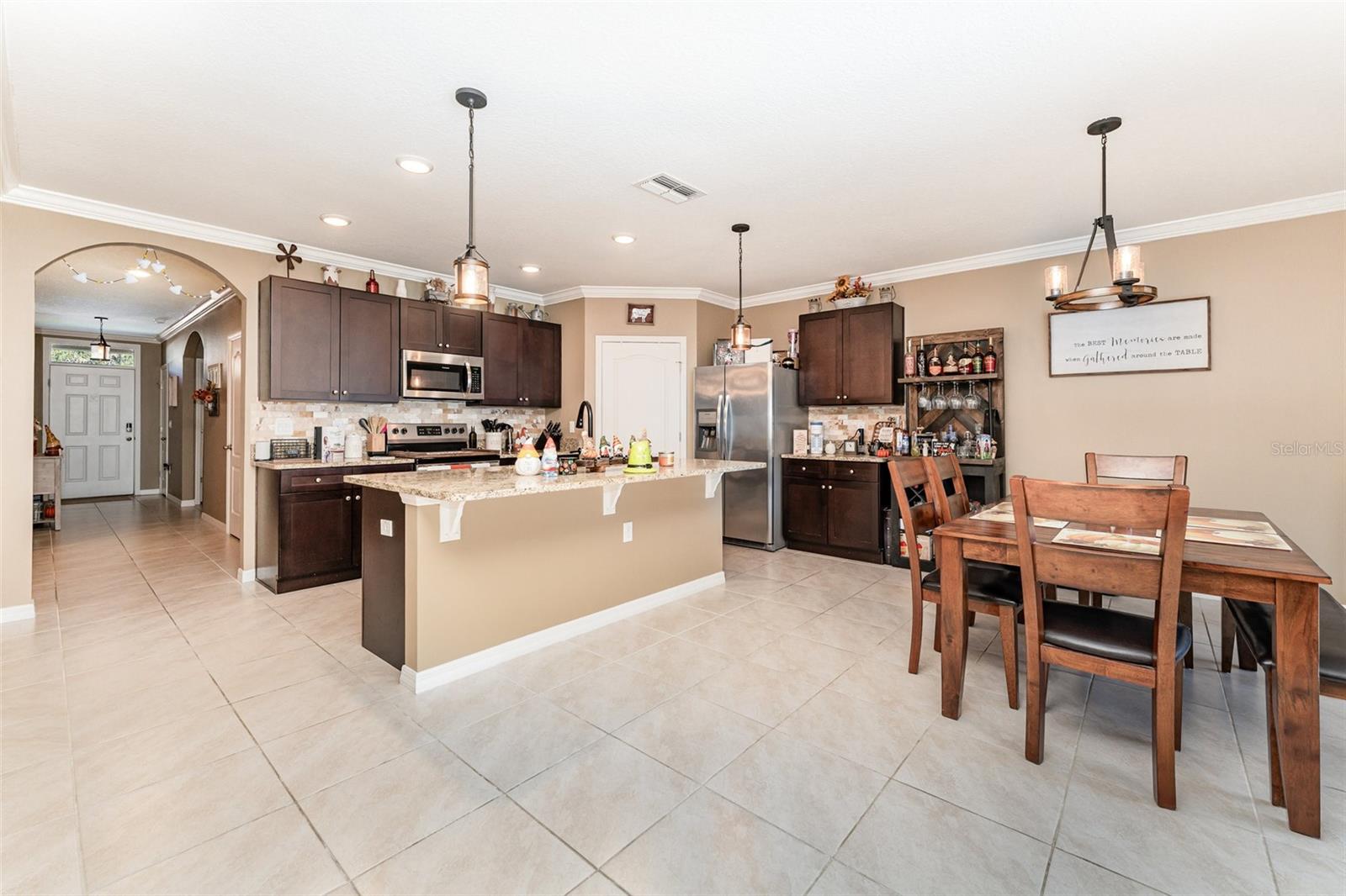 Image 8 of 30 For 240 St Thomas Drive