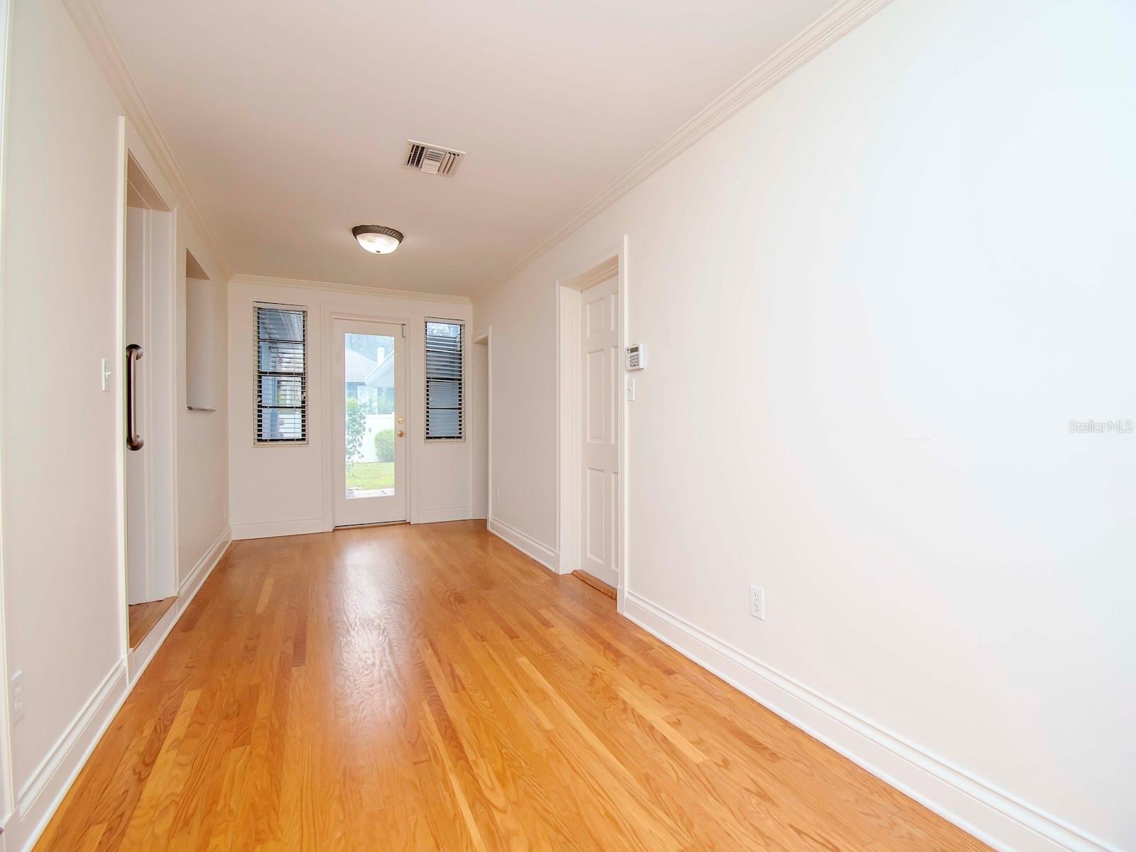 Image 17 of 39 For 2607 Jetton Avenue