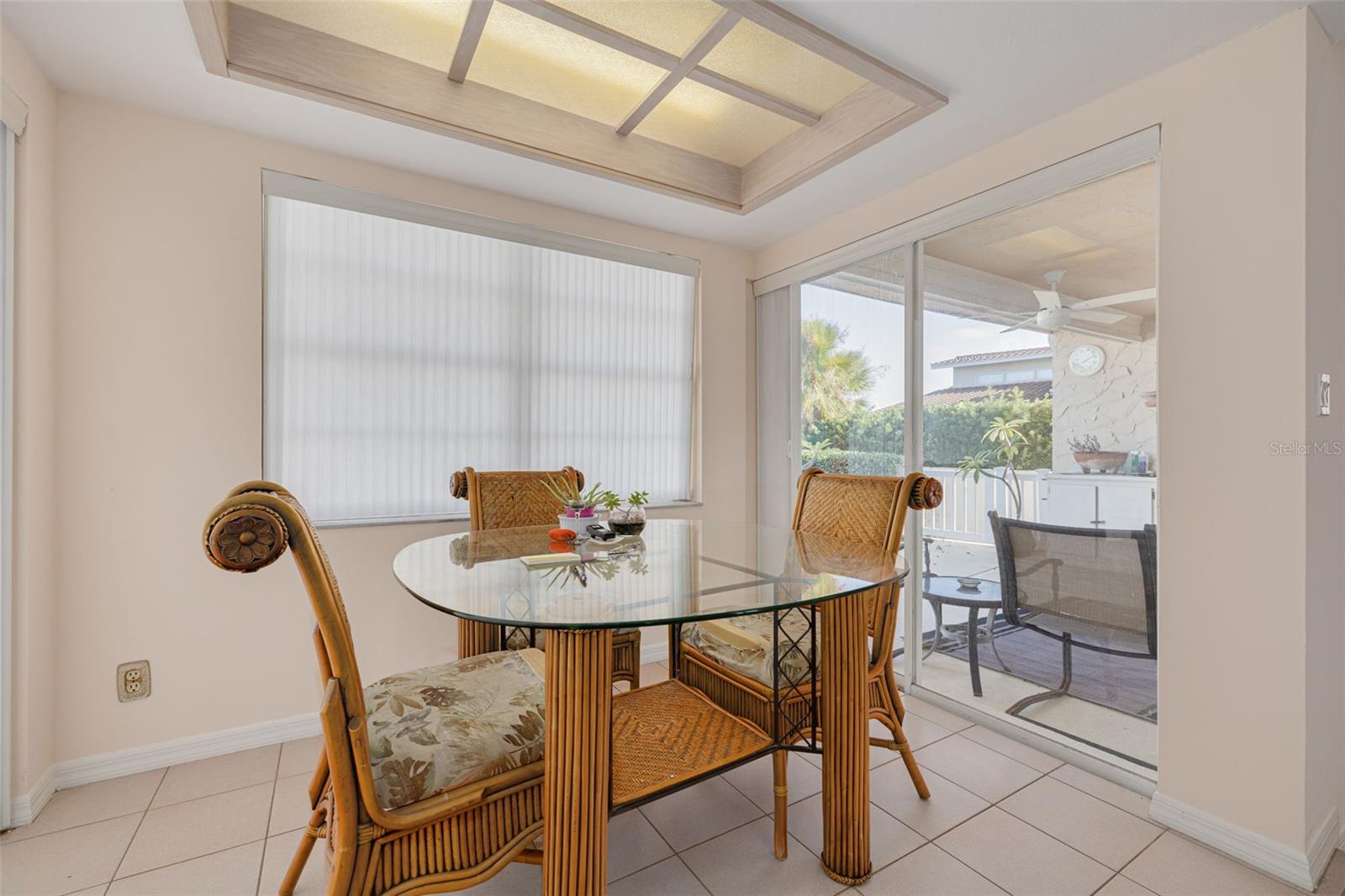 Listing photo id 17 for 4927 62nd Avenue S