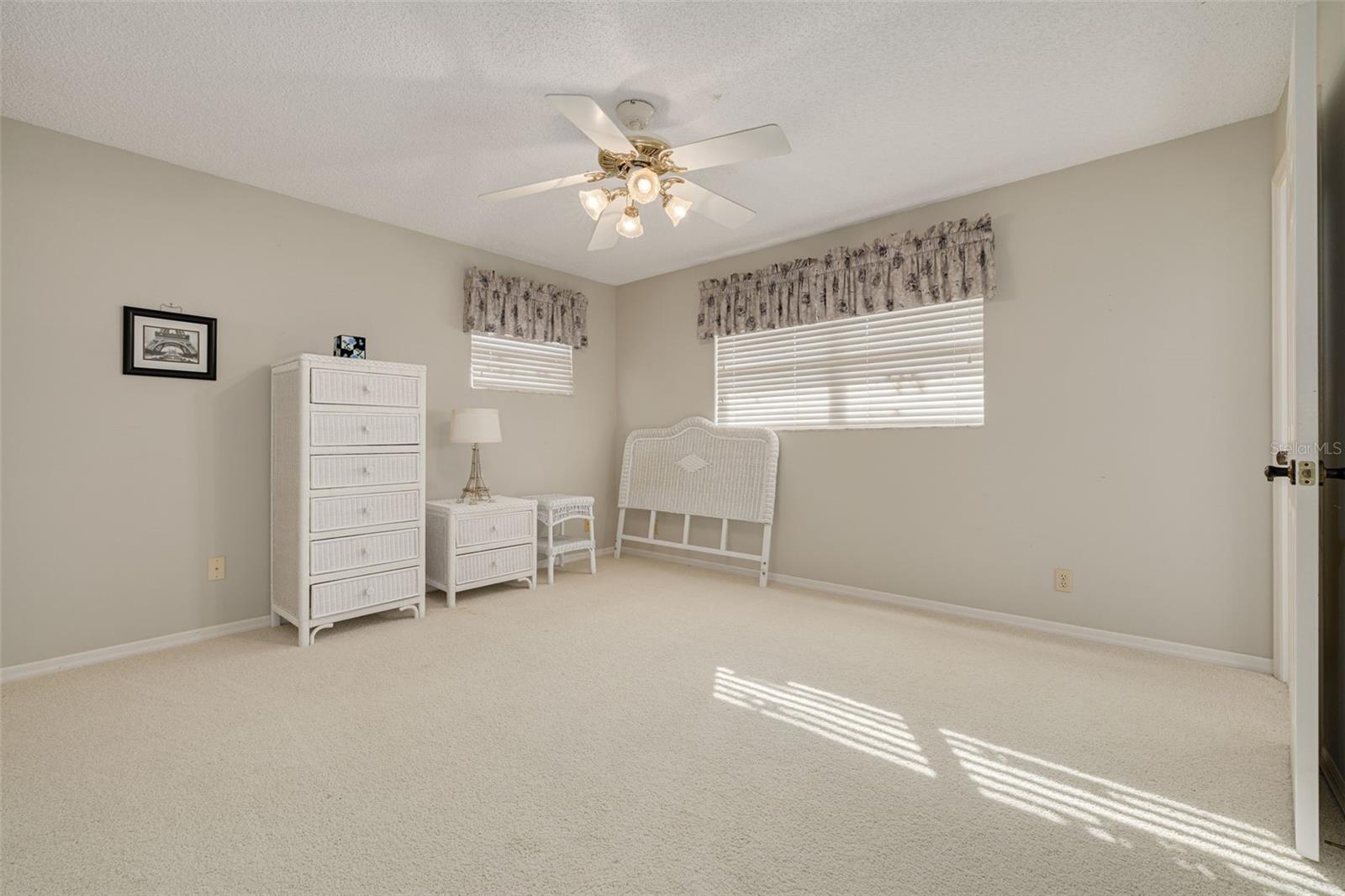 Listing photo id 33 for 4927 62nd Avenue S