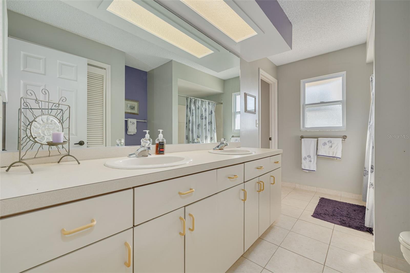 Listing photo id 35 for 4927 62nd Avenue S