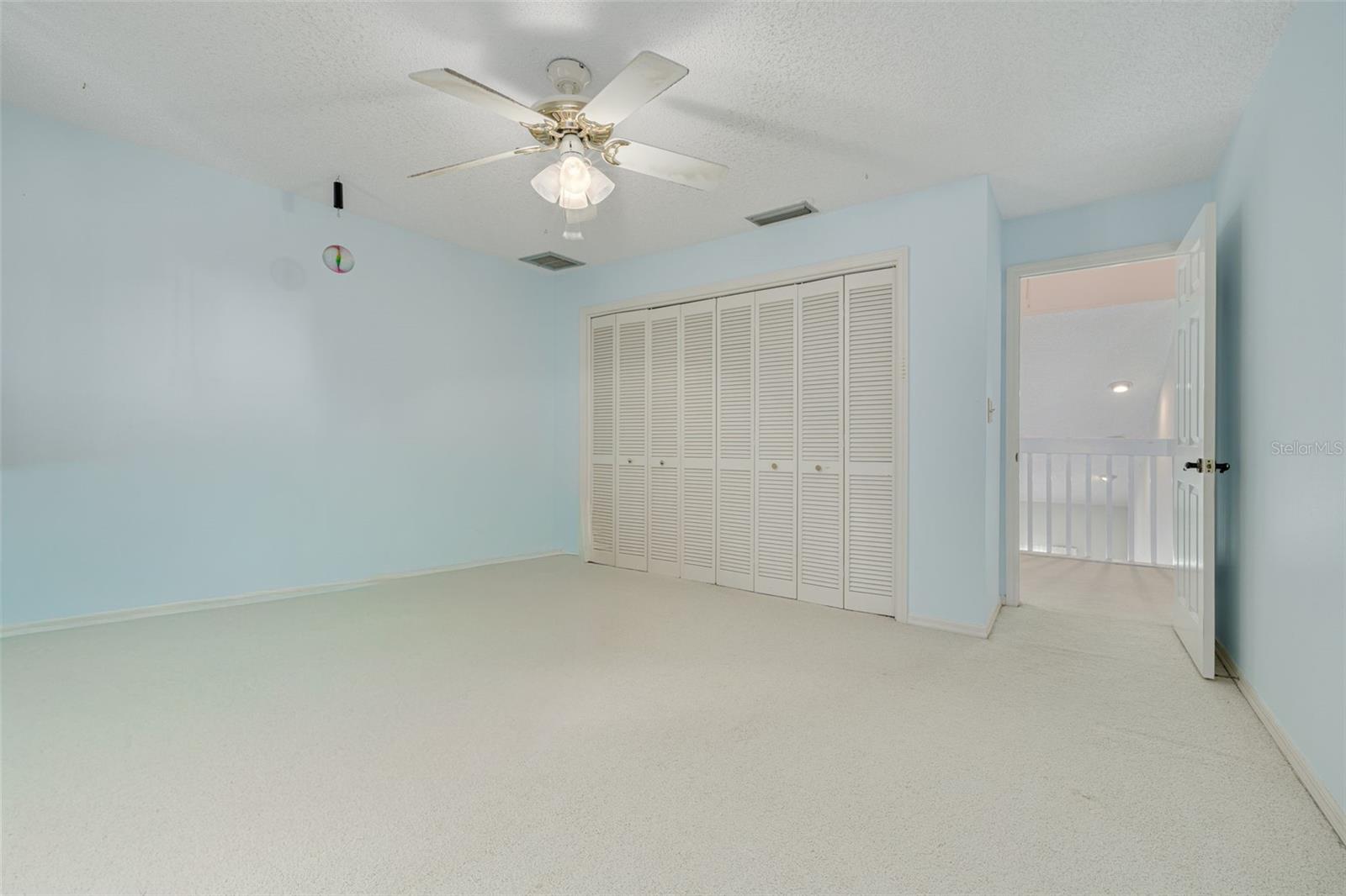 Listing photo id 37 for 4927 62nd Avenue S