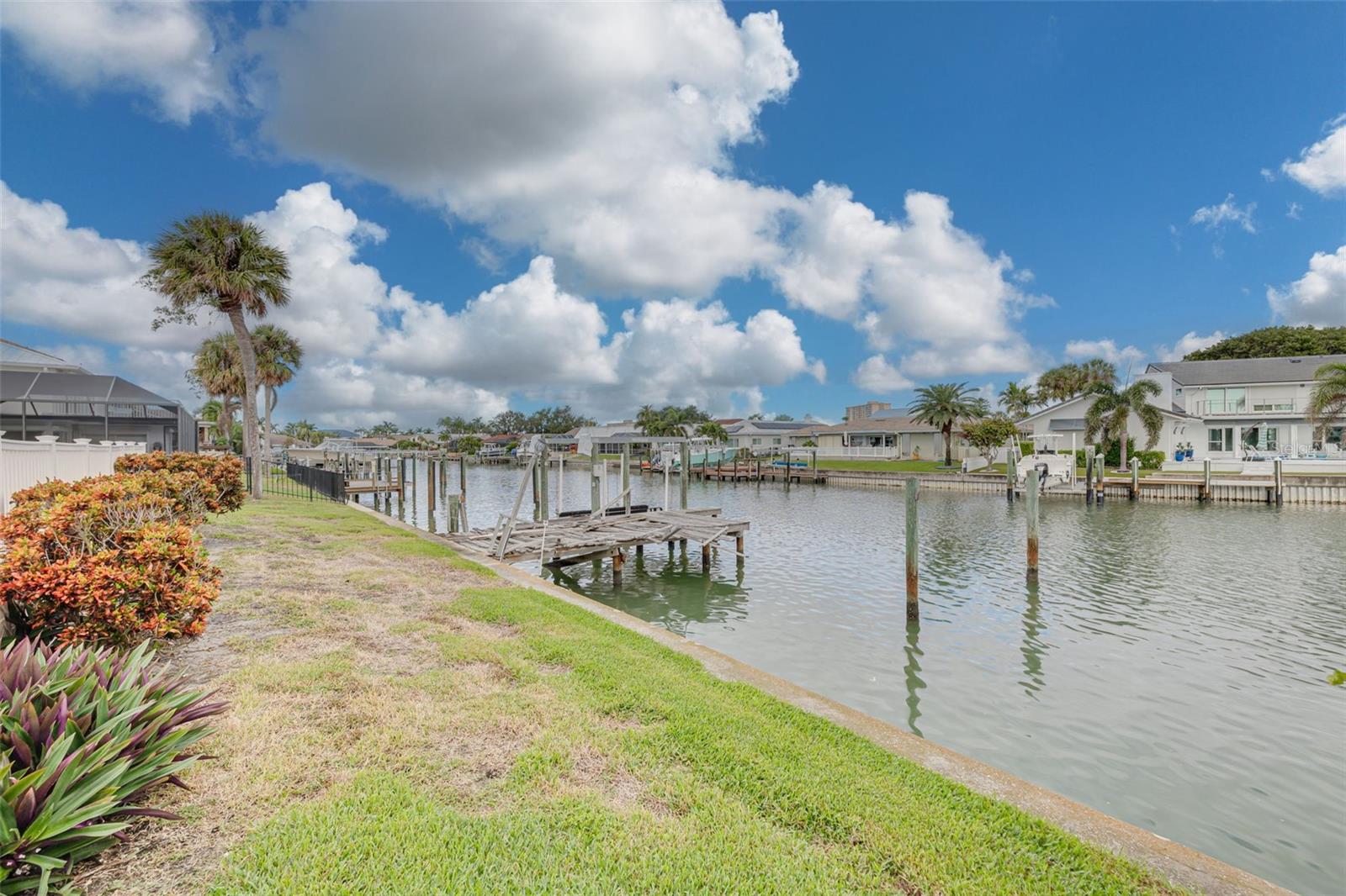 Listing photo id 41 for 4927 62nd Avenue S