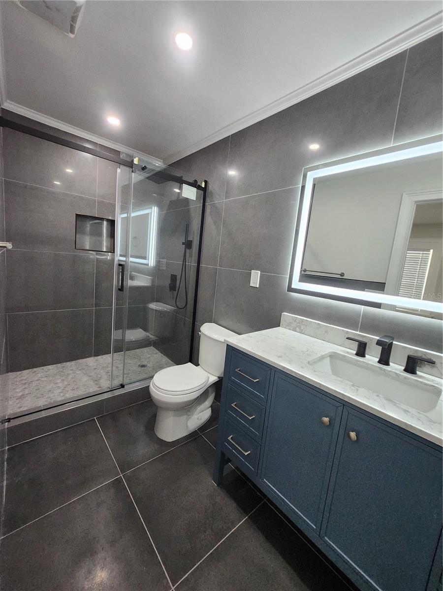 Image 20 of 27 For 3924 45th Avenue N